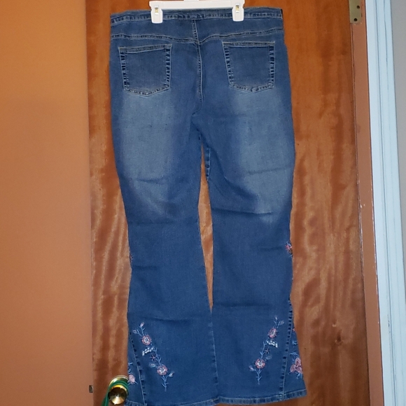 🎉🌹Host Pick🌹🎉Like New!! PLANET MOTHERHOOD JEANS - Picture 4 of 7